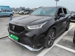 Toyota Crown Venza 2.5L HEV AWD Premium - ფოტო 2