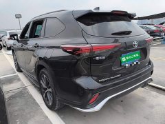 Toyota Crown Venza 2.5L HEV AWD Premium - ფოტო 5