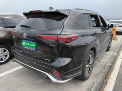Toyota Crown Venza 2.5L HEV AWD Premium - ფოტო 7