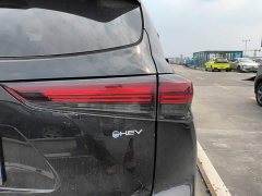 Toyota Crown Venza 2.5L HEV AWD Premium - ფოტო 8