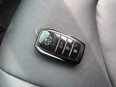 Toyota Crown Venza 2.5L HEV AWD Premium - ფოტო 9