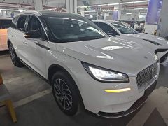 Lincoln Explorer 2.0T Two-Wheel Drive Premium - ფოტო 4