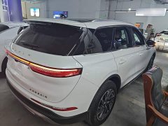 Lincoln Explorer 2.0T Two-Wheel Drive Premium - ფოტო 7