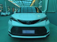 Toyota Sienna 2.5L Hybrid Premium Edition - ფოტო 3