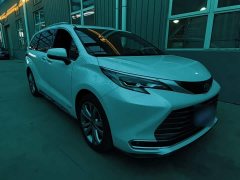 Toyota Sienna 2.5L Hybrid Premium Edition - ფოტო 4