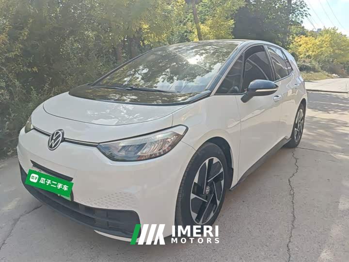 Volkswagen ID.3 Outstanding Edition - ავტომობილი ჩინეთიდან