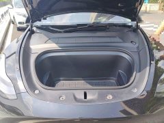 Tesla Model Y Rear-Wheel Drive - ფოტო 11