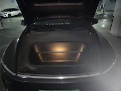 Tesla Model Y Rear-Wheel Drive Launch Edition - ფოტო 11