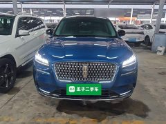 Lincoln Explorer 2.0T Two-Wheel Drive Premium - ფოტო 3