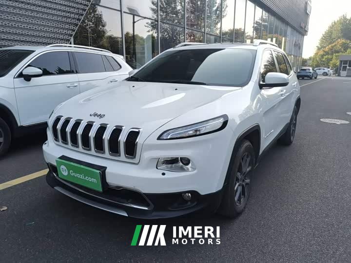 Jeep Liberty Light 2020 2.0L FWD Classic Sport Edition - ავტომობილი ჩინეთიდან