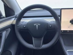 Tesla Model Y Rear-Wheel Drive - ფოტო 17