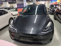 Tesla Model Y Rear-Wheel Drive - ფოტო 3