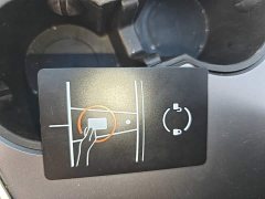 Tesla Model Y Rear-Wheel Drive - ფოტო 13