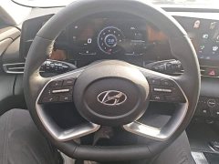 Hyundai Elantra 1.5L CVT Luxury - ფოტო 11