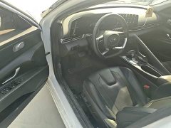 Hyundai Elantra 1.5L CVT Luxury - ფოტო 16
