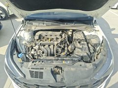 Hyundai Elantra 1.5L CVT Luxury - ფოტო 20