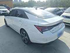 Hyundai Elantra 1.5L CVT Luxury - ფოტო 5