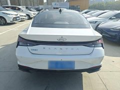 Hyundai Elantra 1.5L CVT Luxury - ფოტო 6
