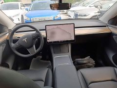 Tesla Model Y Standard Range RWD - ფოტო 10