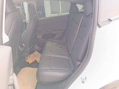 Tesla Model Y Standard Range RWD - ფოტო 17