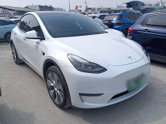 Tesla Model Y Standard Range RWD - ფოტო 4
