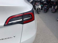 Tesla Model Y Standard Range RWD - ფოტო 8
