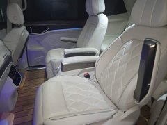 Volkswagen Viloran 380TSI Prestige - ფოტო 15