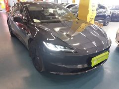 Tesla Model 3 Rear-Wheel Drive - ფოტო 4