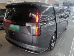 Volvo EM90 2025 Ultra Six-Seater - ფოტო 7