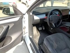 Tesla Model Y Long Range All-Wheel Drive - ფოტო 16