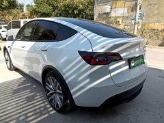 Tesla Model Y Long Range All-Wheel Drive - ფოტო 5