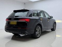 Audi Q7 2025 45 TFSI quattro S line Black Warrior Edition - ფოტო 10