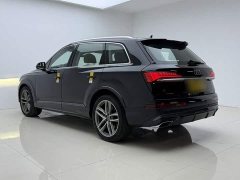 Audi Q7 2025 45 TFSI quattro S line Black Warrior Edition - ფოტო 8