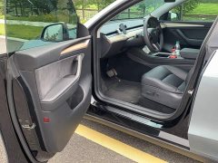 Tesla Model Y Standard Range RWD - ფოტო 17