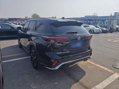Toyota Crown Venza 2.5L HEV AWD Premium - ფოტო 15
