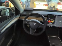 Tesla Model Y Standard Range RWD - ფოტო 11