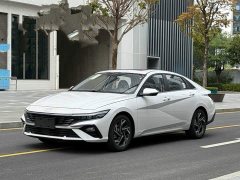 Hyundai Elantra 2023 1.5L CVT GLX Elite - ფოტო 2