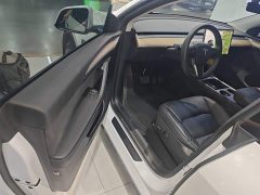 Tesla Model Y Standard Range RWD - ფოტო 16