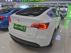Tesla Model Y Standard Range RWD - ფოტო 7