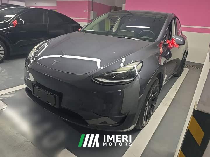 Tesla Model Y Long Range All-Wheel Drive