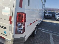 Iveco Daily 2021 2.5T V40 2-3 seats, long wheelbase, medium roof, dual rear wheels, manual sliding door - ფოტო 8