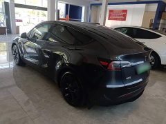 Tesla Model Y Rear-Wheel Drive - ფოტო 5