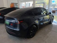Tesla Model Y Rear-Wheel Drive - ფოტო 7