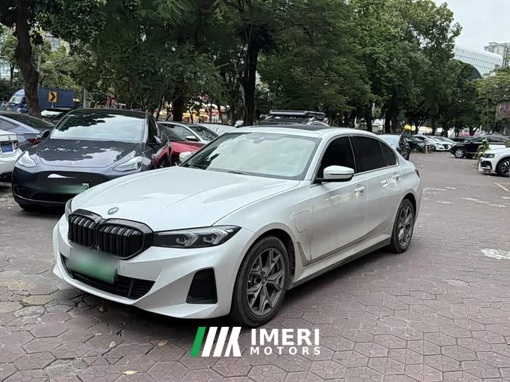 BMW i3 eDrive 35 L