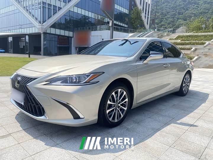 Lexus ES 200 Premium Edition