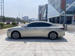 Lexus ES 200 Premium Edition - ფოტო 7