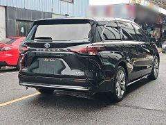 Toyota Sienna 2.5L Hybrid Premium Edition - ფოტო 13