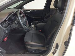 Ford Focus Sedan EcoBoost 180 Automatic ST Line - ფოტო 20