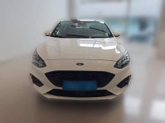 Ford Focus Sedan EcoBoost 180 Automatic ST Line - ფოტო 5