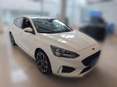 Ford Focus Sedan EcoBoost 180 Automatic ST Line - ფოტო 6